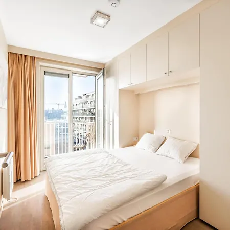 Apartment Near Sandy In Coastal Area, Cleaning Included Oostduinkerke